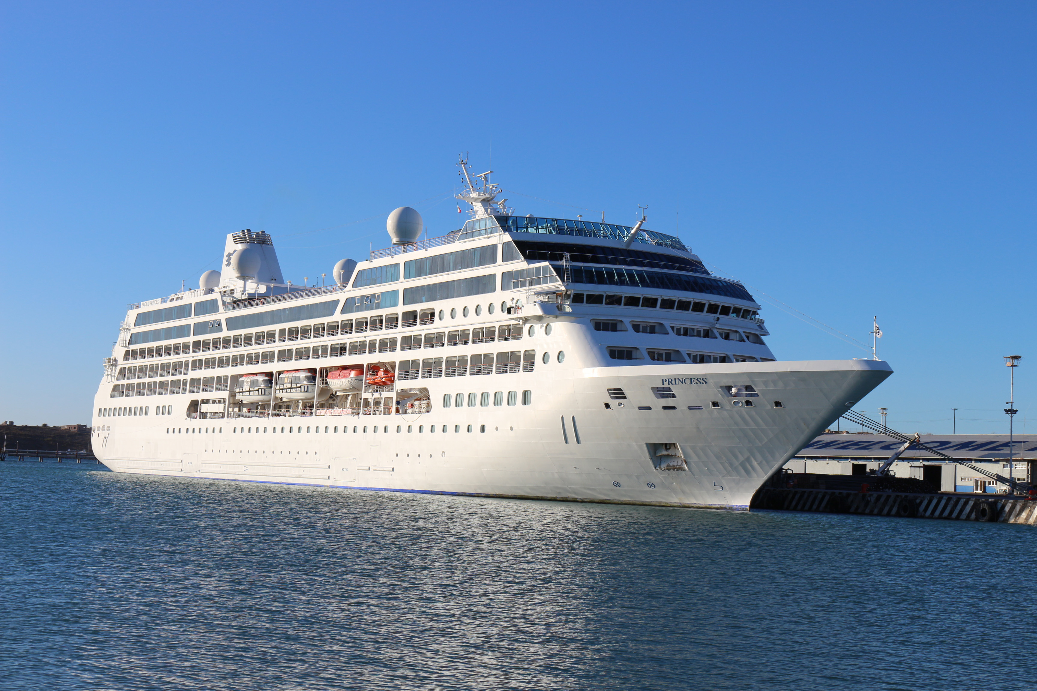 #BCS | Aborda mega crucero Crown Pincessa a Pichilingue.- Noticias La Paz