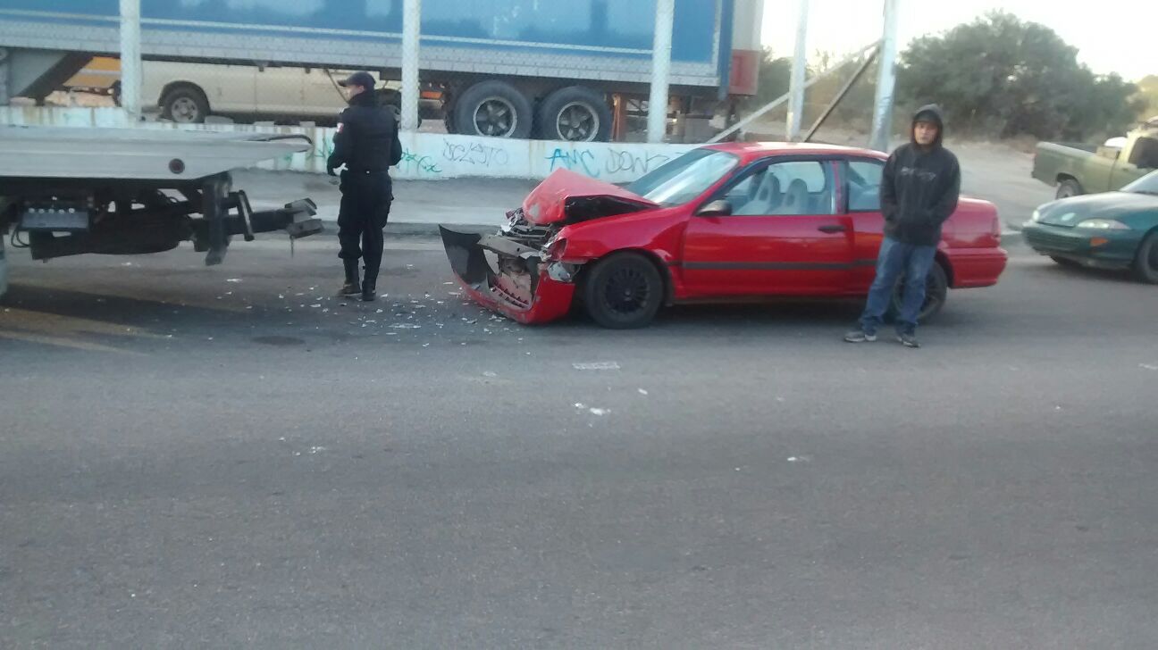 #ÚLTIMAHORA|  Se registra accidente automovilístico HOY muy temprano.- Noticias La Paz