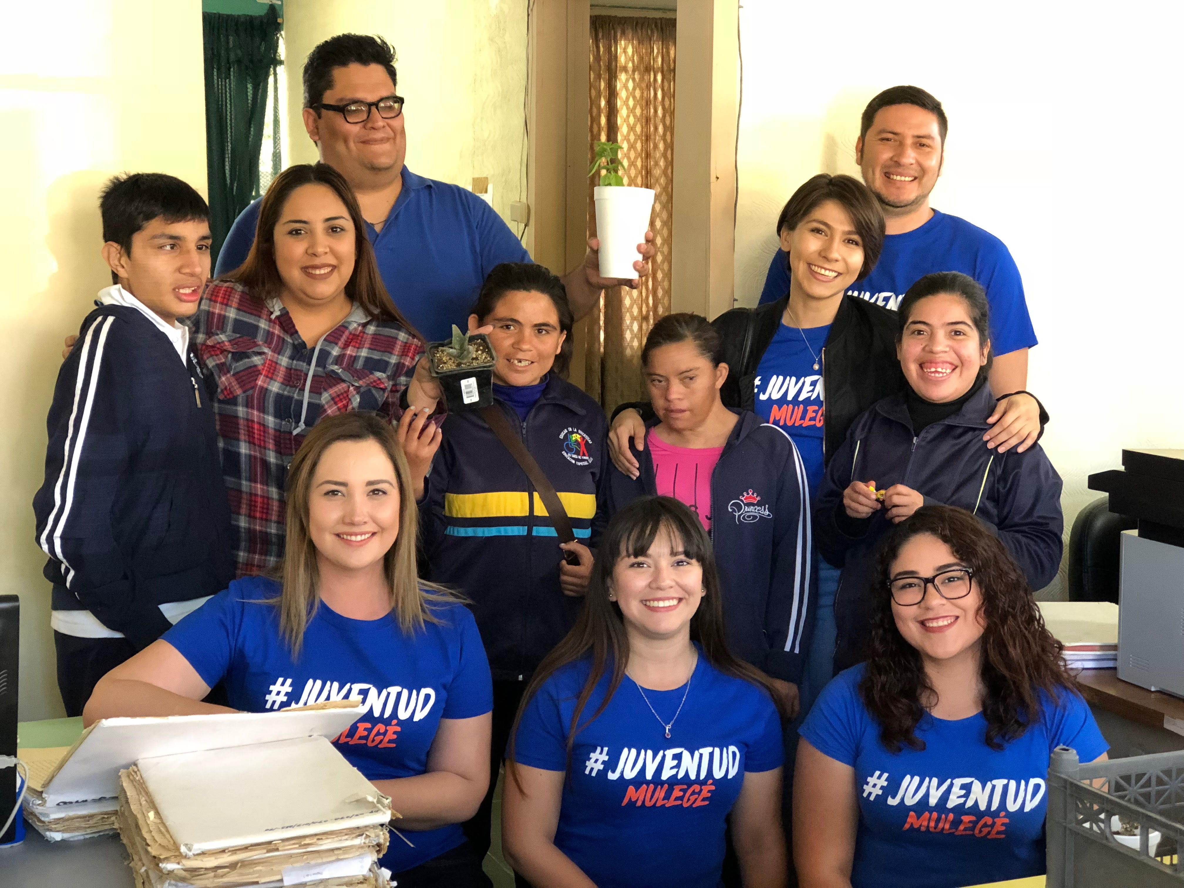 Venta de plantas desérticas en apoyo a los jóvenes del CAM  en Santa Rosalía