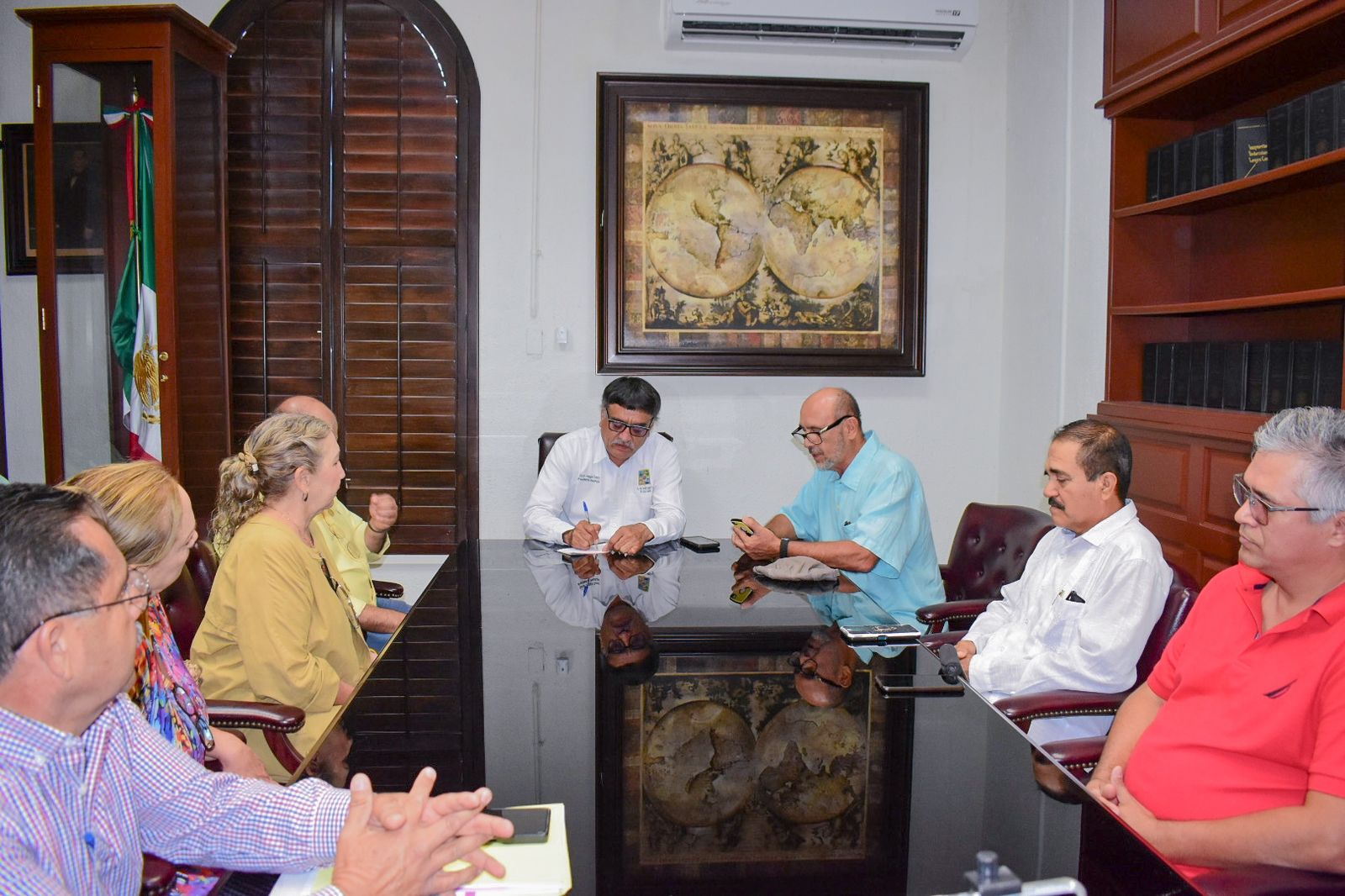 Autoridades municipales y Canacintra se reúnen para impulsar proyectos de desarrollo en Los Cabos
