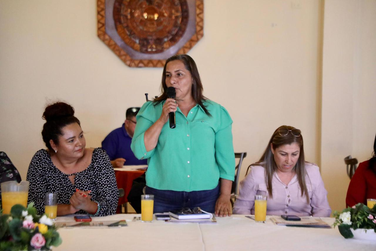 Se reúne Alcaldesa de La Paz con delegados y subdelegados municipales