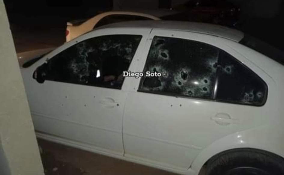 Ejecución de supuesto «Jefe de Plaza» de Guerrero Negro; recibe más de 30 disparos de arma de fuego.