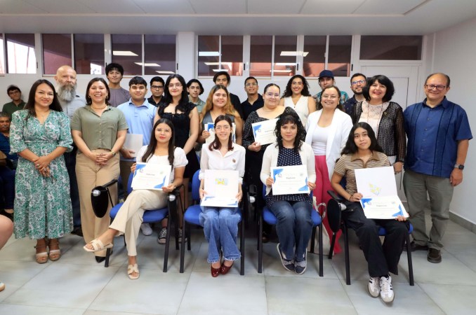 UABCS reconoce a estudiantes que concluyeron sus niveles de inglés en el Departamento de Lenguas Extranjeras