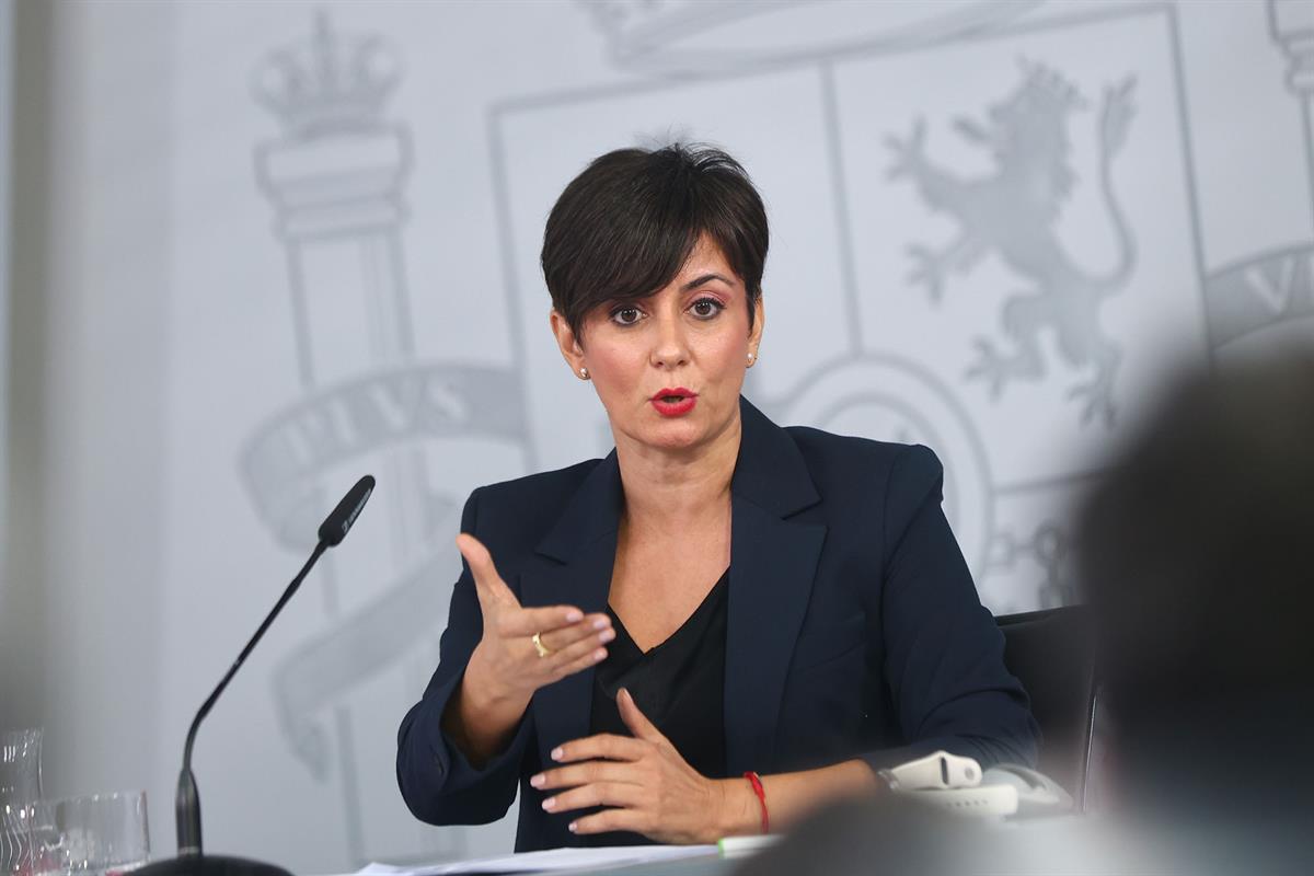 Ministra durante la rueda de prensa del Consejo de Ministros del 20 de octubre de 2026