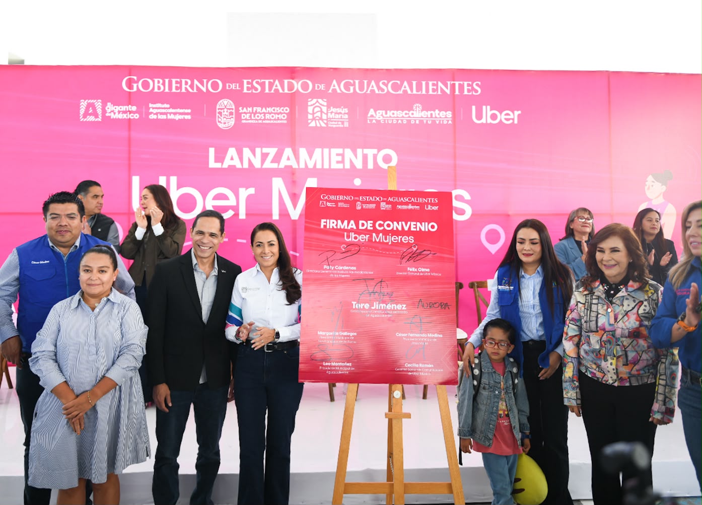 Imagen difundida por Gobierno de Aguascalientes: Presentan Uber Mujeres en Aguascalientes y renuevan apoyo para traslados a instituciones