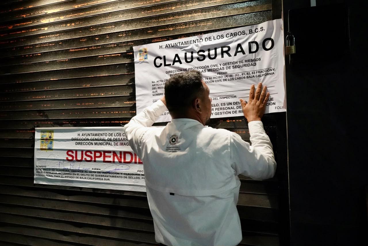 Colocación de sellos de clausura temporal