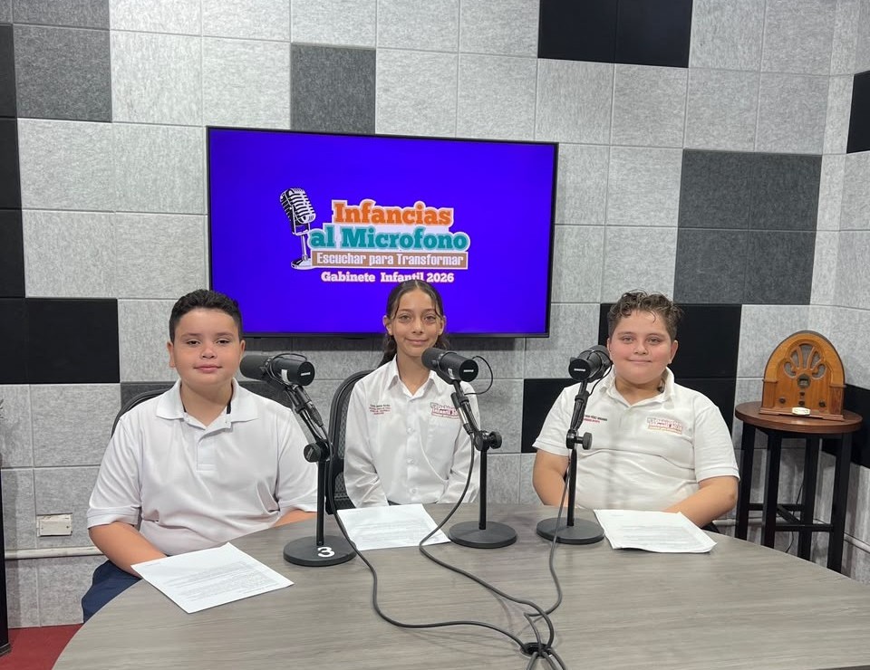 Infancias al micrófono abre espacio a niñas y niños en radio y televisión