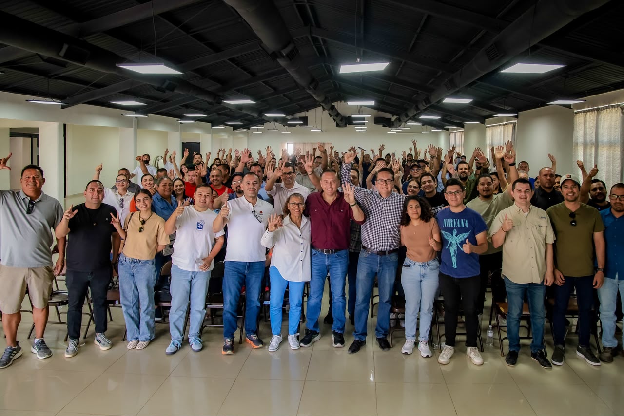 Jehú Vázquez se reunió con trabajadores del municipio de La Paz