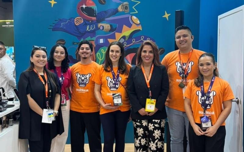 Delegación guatemalteca en World of Coffee Panamá 2026.