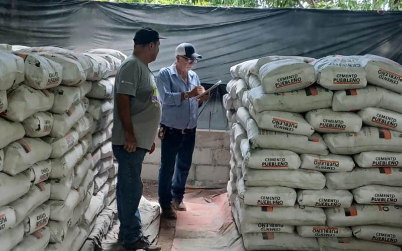 Guatemala entrega materiales para recuperar una toma de riego en Zacapa