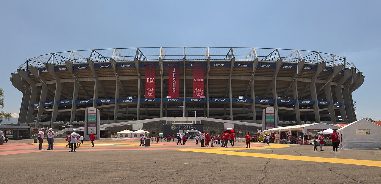 Vista de archivo del Estadio Azteca; fotografía ilustrativa de fútbol mexicano.