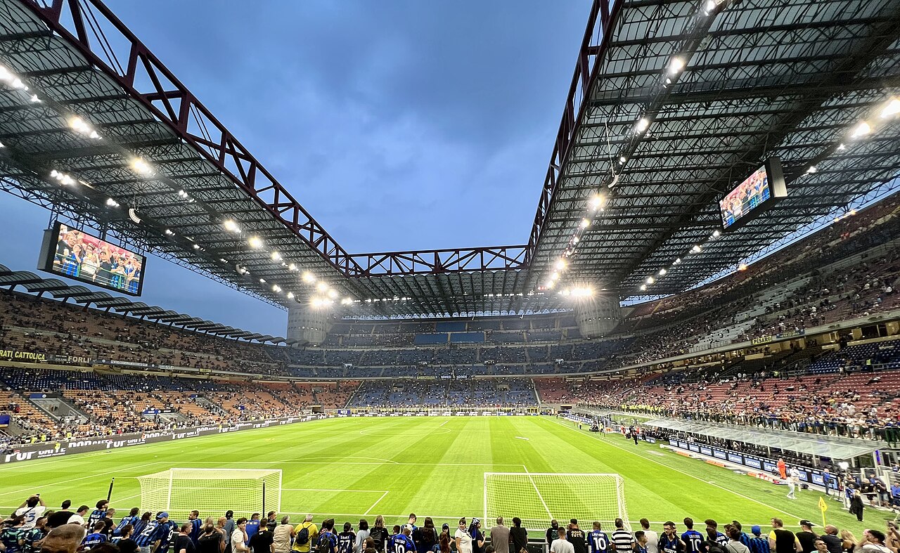 Fotografía de archivo: Milano - stadio Giuseppe Meazza - 202209050049.jpeg. Imagen ilustrativa, no corresponde al hecho reseñado.