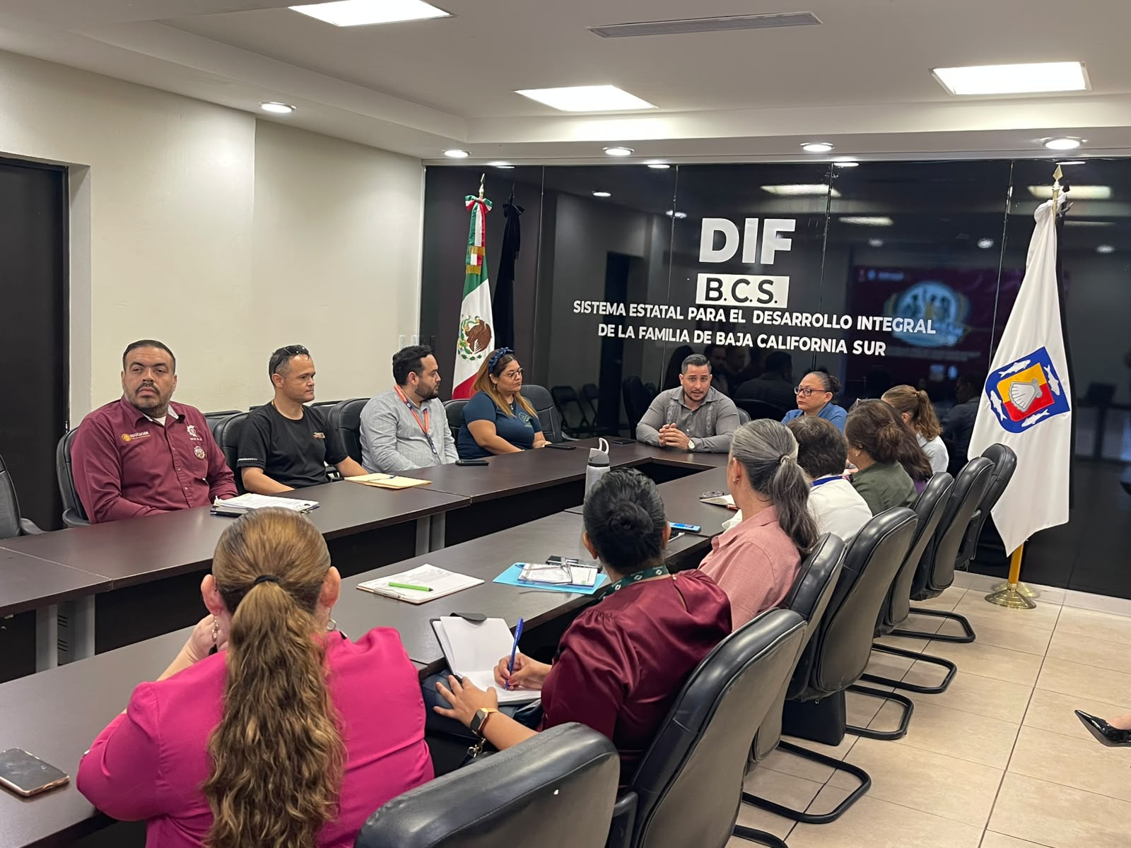 PGJE y SSPC preparan seminario de educación digital para 500 estudiantes y docentes en La Paz